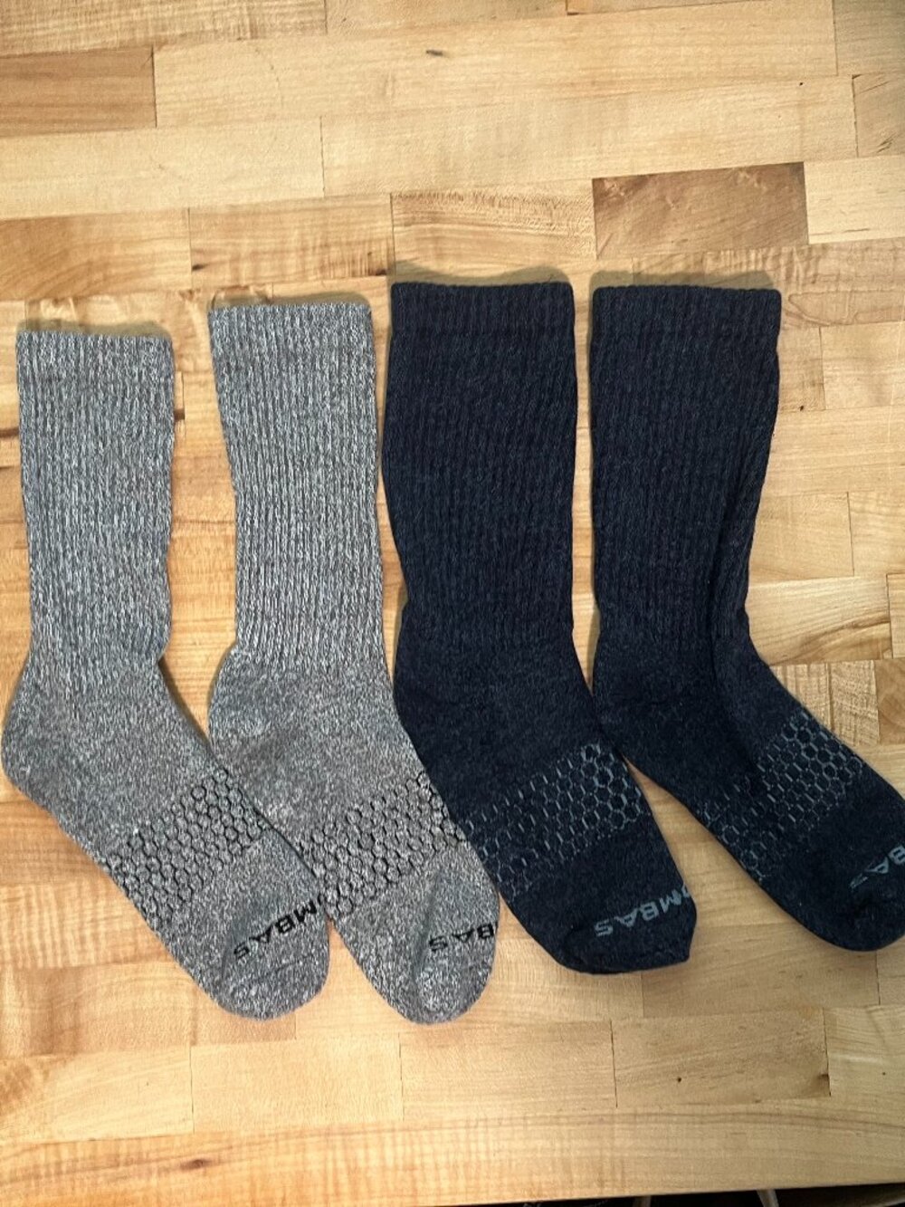 Lot of 2 pairs used Men's large 9-13 Bombas Crew Socks Gray and blue